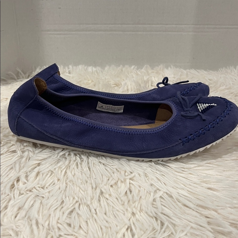 Manitobah Butterfly leather ballet flats, size 9. - Picture 4 of 9